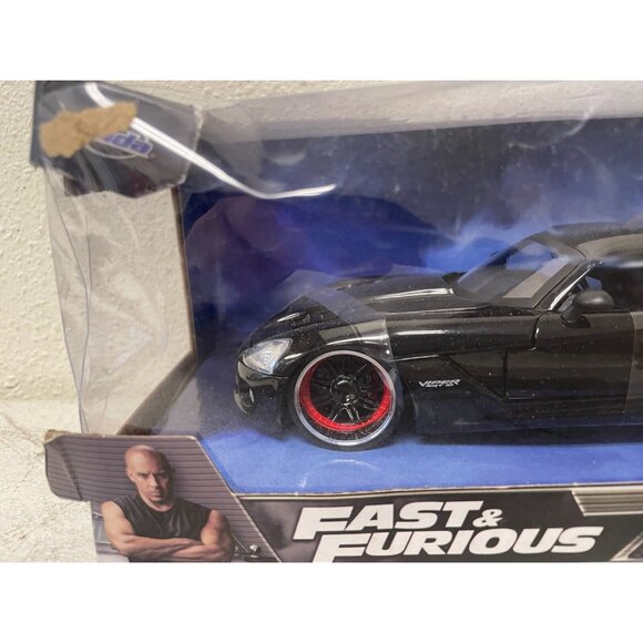 Fast & Furious Letty's Dodge Viper SRT10 1:24 Diecast Car by JADA – 8" Toy Model - Picture 2 of 7